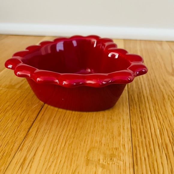 ❤️Chantal red heart shaped dish ❤️ - Picture 4 of 6